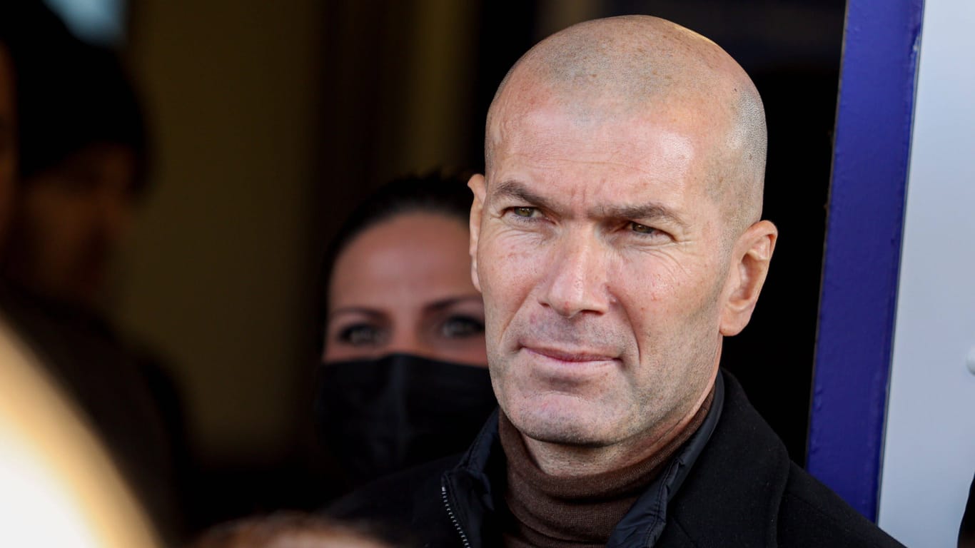 Zinedine Zidane bei einer Veranstaltung in Frankreich: Den ehemaligen Fußballer hat es nach Hamburg verschlagen.