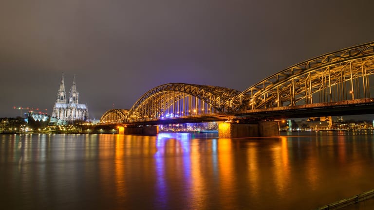 Köln bei Nacht: Bei einem möglichen Blackout wird noch viel dunkler.