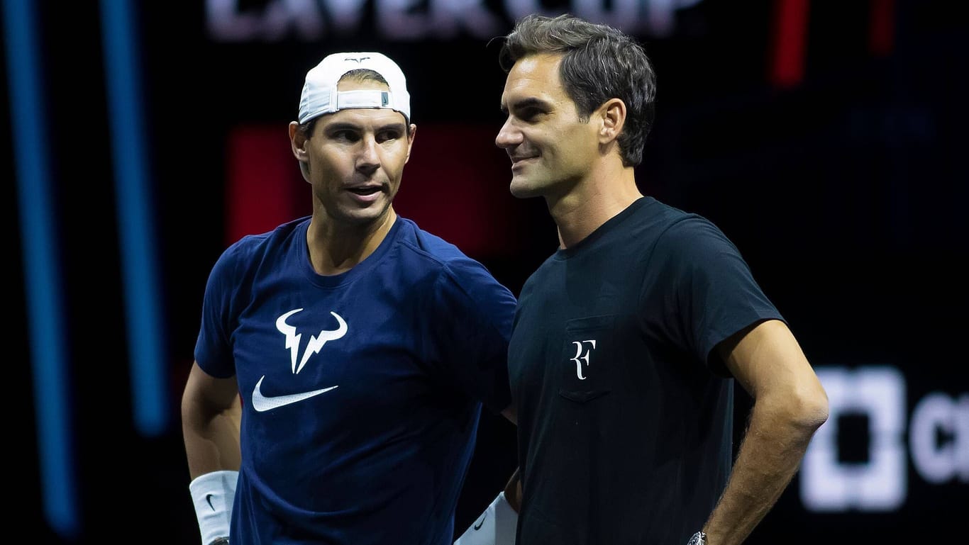 Rafael Nadal und Roger Federer (r.): Die langjährigen Rivalen sind gute Freunde.