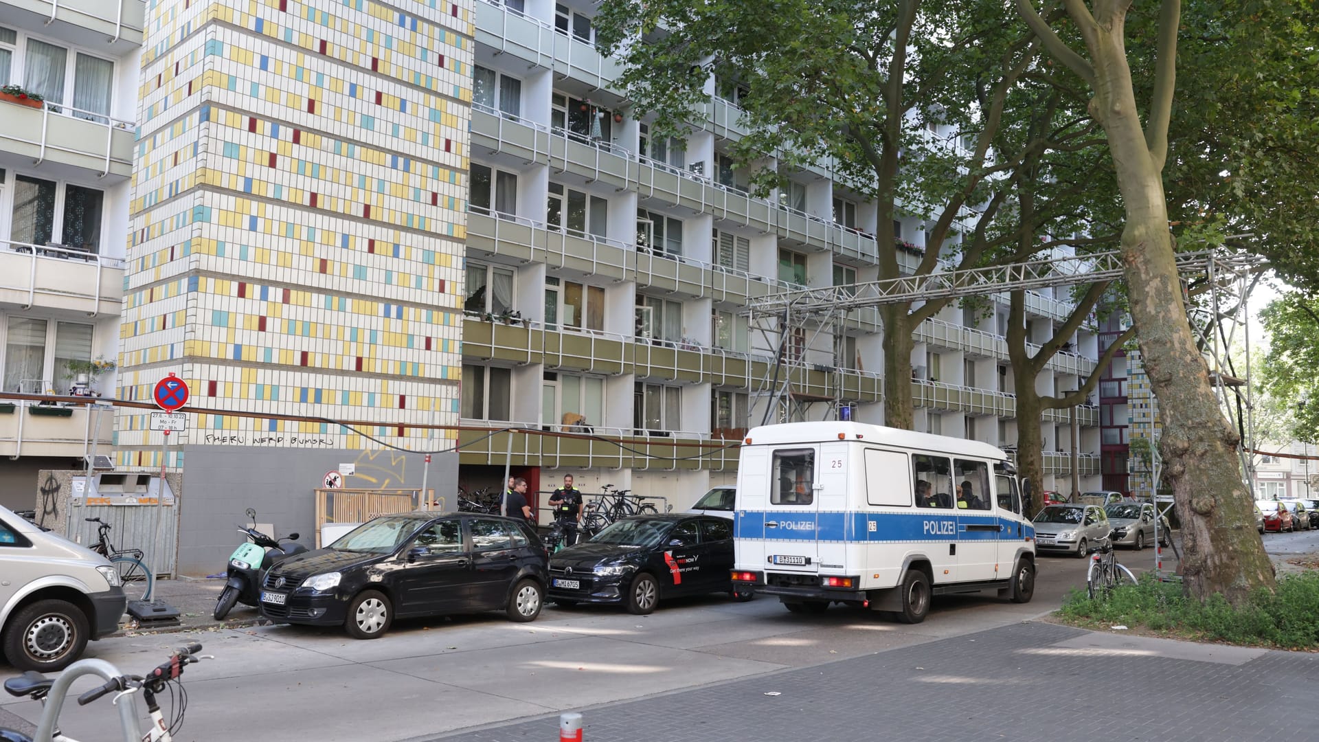 Polizeieinsatz in Lichtenberg: Der Tatort wurde abgesperrt.