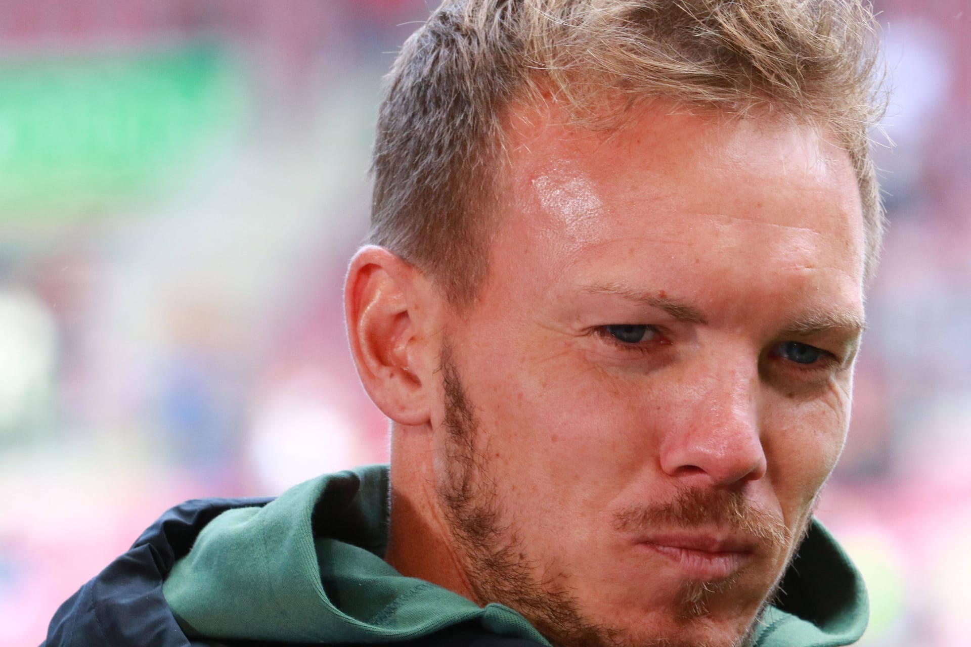 Julian Nagelsmann: Der Bayern-Coach ist aktuell nicht so gut gelaunt – verständlicherweise.