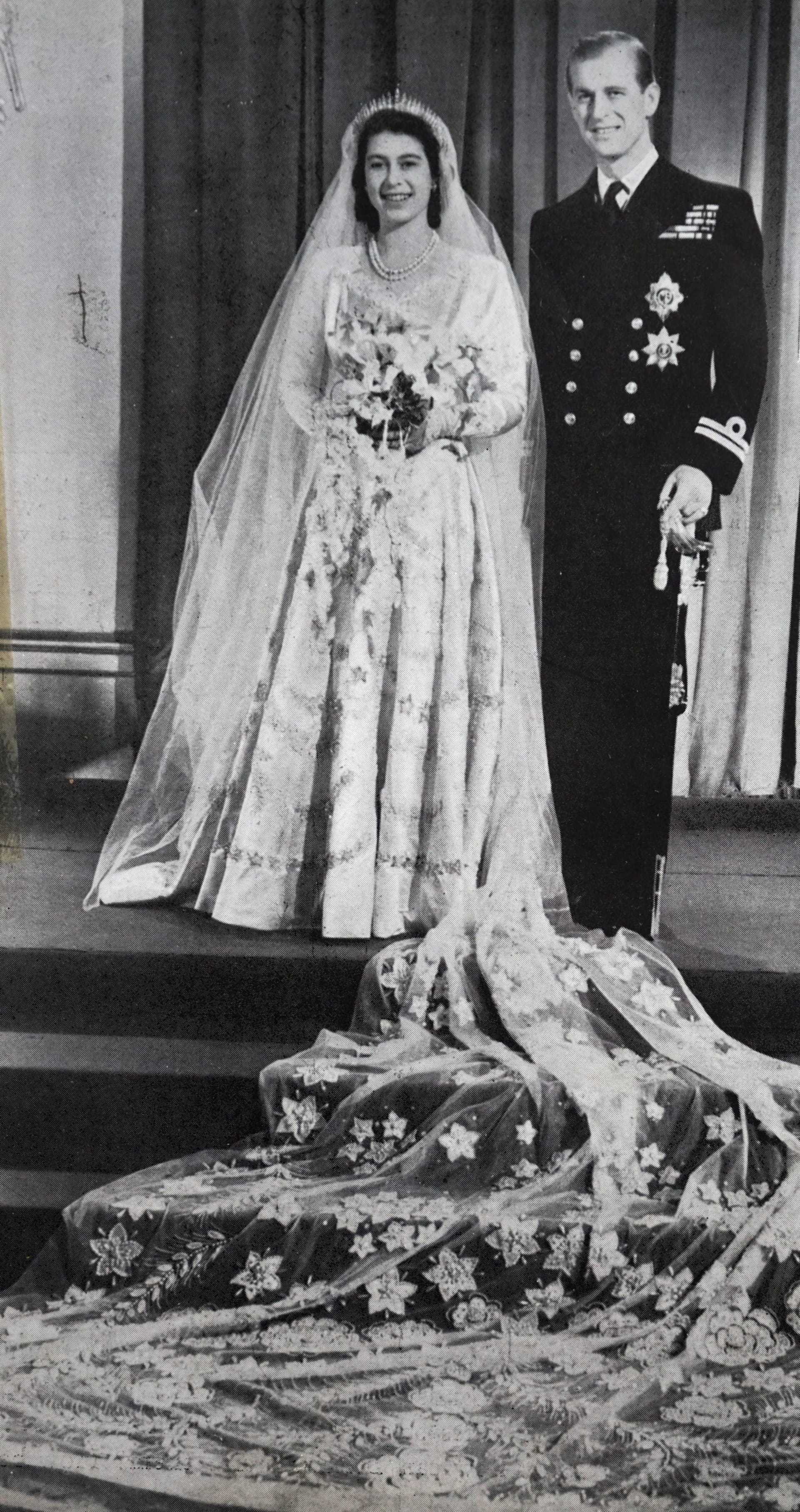 20. November 1947: Nicht einmal fünf Monate nach ihrer Verlobung heiraten Elizabeth und Philip in der Westminster Abbey in London.