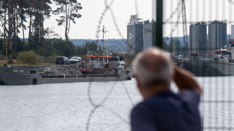 Blick in den Industriehafen von Lubmin (Archivbild): Flüssiggas könnte ein entscheidender Rohstoff sein, um von russischem Gas unabhängig zu werden. Blick in den Industriehafen von Lubmin (Archivbild): Flüssiggas könnte ein entscheidender Rohstoff sein, um von russischem Gas unabhängig zu werden.