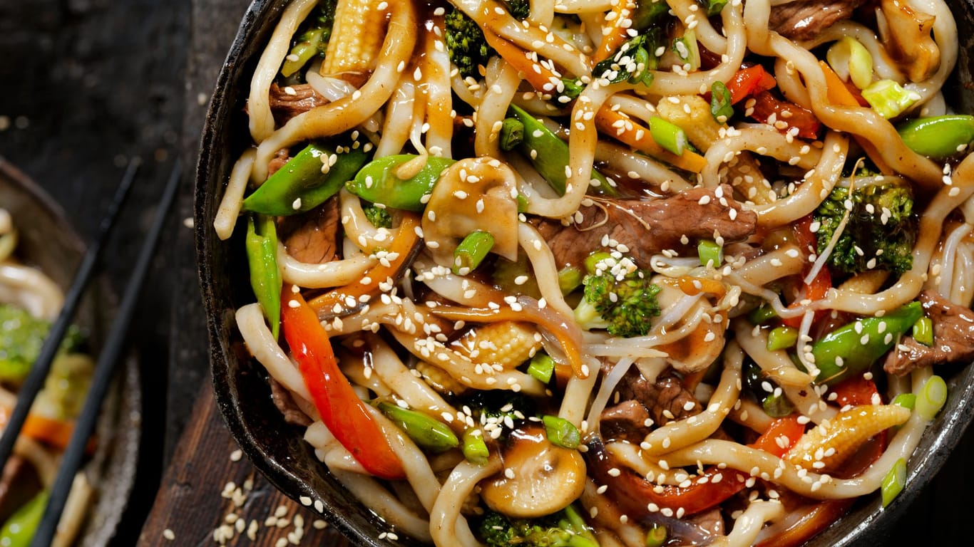 Leckere Fusion: Mit Zutaten aus der asiatischen Küche können klassische Gerichte im Handumdrehen aufgepeppt werden.