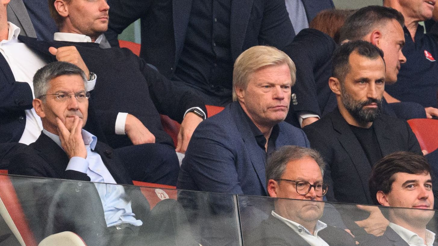 Herbert Hainer (l.), Oliver Kahn (m.) und Hasan Salihamidzic (r.): Die Bayern-Bosse wollen keine Trainerdiskussion führen.