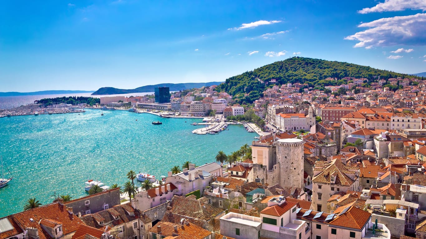 Split: Von der kroatischen Stadt aus erreichen Sie zahlreiche der beliebten Inseln.