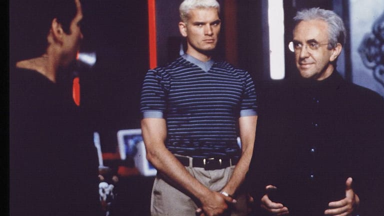 1997 war Götz Otto an der Seite von Pierce Brosnan und Jonathan Pryce in "Der Morgen stirbt nie" zu sehen.