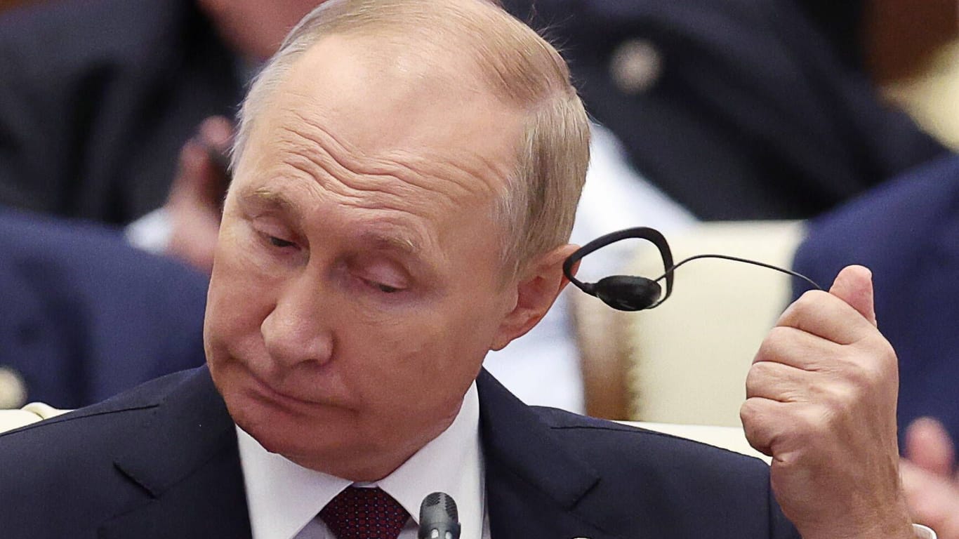 Russlands Diktator Wladimir Putin zeigte sich bei einer Konferenz im usbekischen Samarkand.