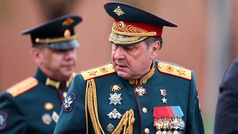 Russlands bisheriger Vize-Verteidigungsminister Bulgakow (Archiv): Offiziellen Angaben zufolge wird Bulgakow "auf einen anderen Posten" versetzt.