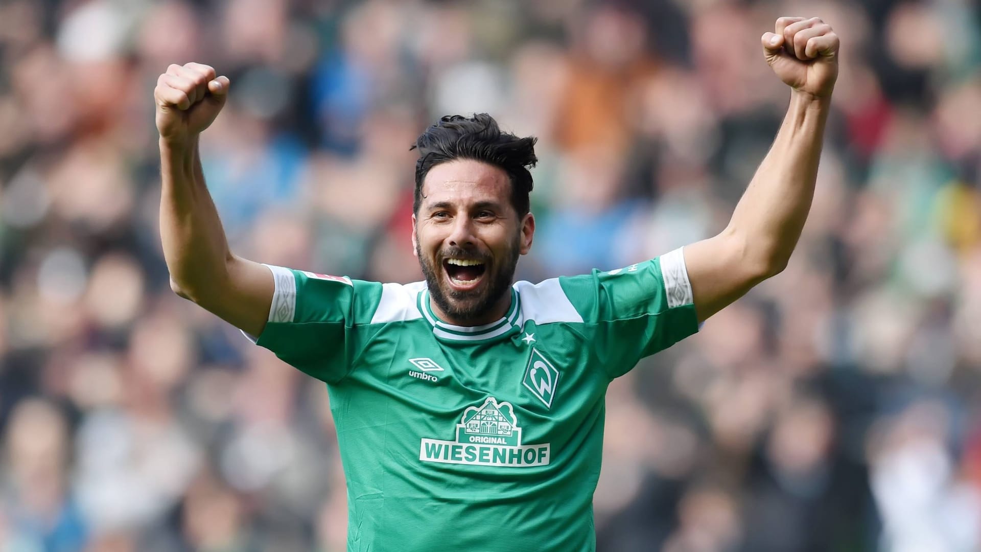 Jubelnder Claudio Pizarro (Archivbild): Am 24. September lädt der ehemalige Werder-Profi zum Abschiedsspiel ein.