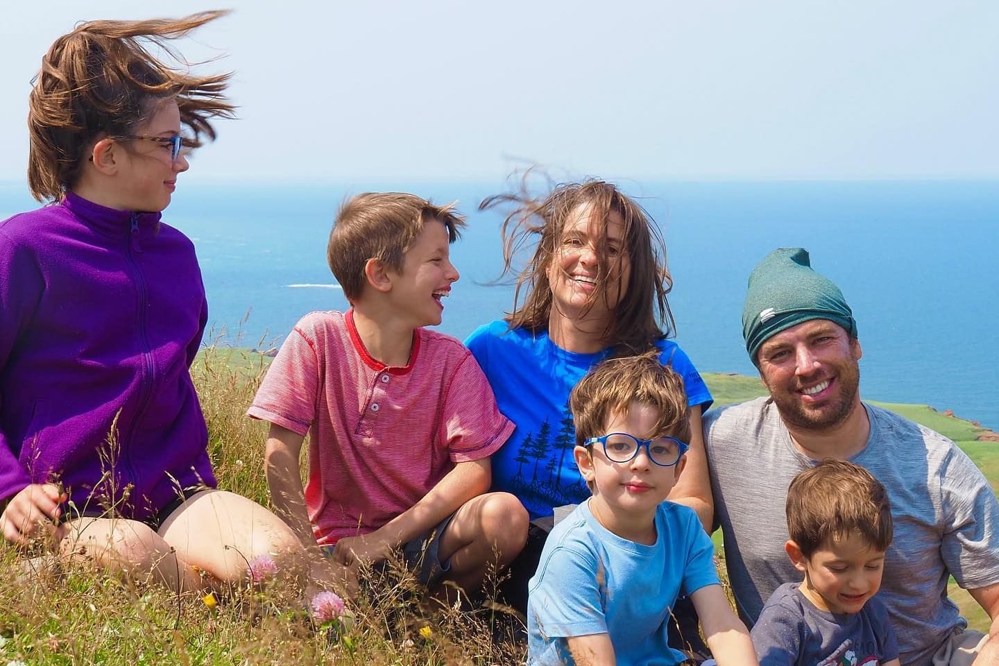 Tourt durch die Länder: die Familie Lemay-Pelletier auf Les Îles-de-la-Madeleine in Kanada.