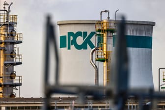 Die PCK-Raffinerie in Schwedt: Rosneft will gegen die staatliche Kontrolle vorgehen und warnt vor Sicherheitsproblemen.