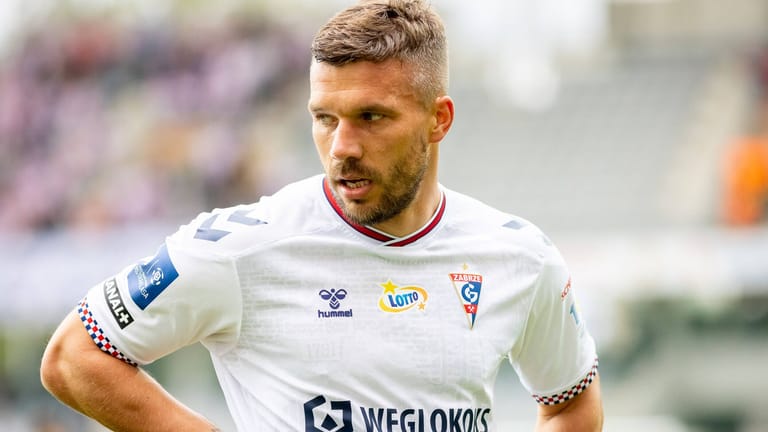 Lukas Podolski bei einem Spiel in der polnischen Liga (Archivfoto): Der Ex-Star des 1. FC Köln hat seine Augen auf ein neues Festival-Projekt gerichtet.