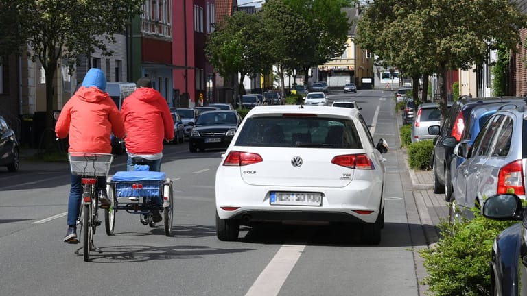 Schutzstreifen für Fahrräder: Ein Radweg ist er nicht – also was genau gilt hier?