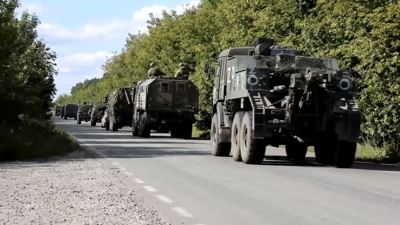 Russische Truppen in der Region Charkiw: Moskau hat die Verlegung von Truppen im Osten der Ukraine bekanntgegeben.