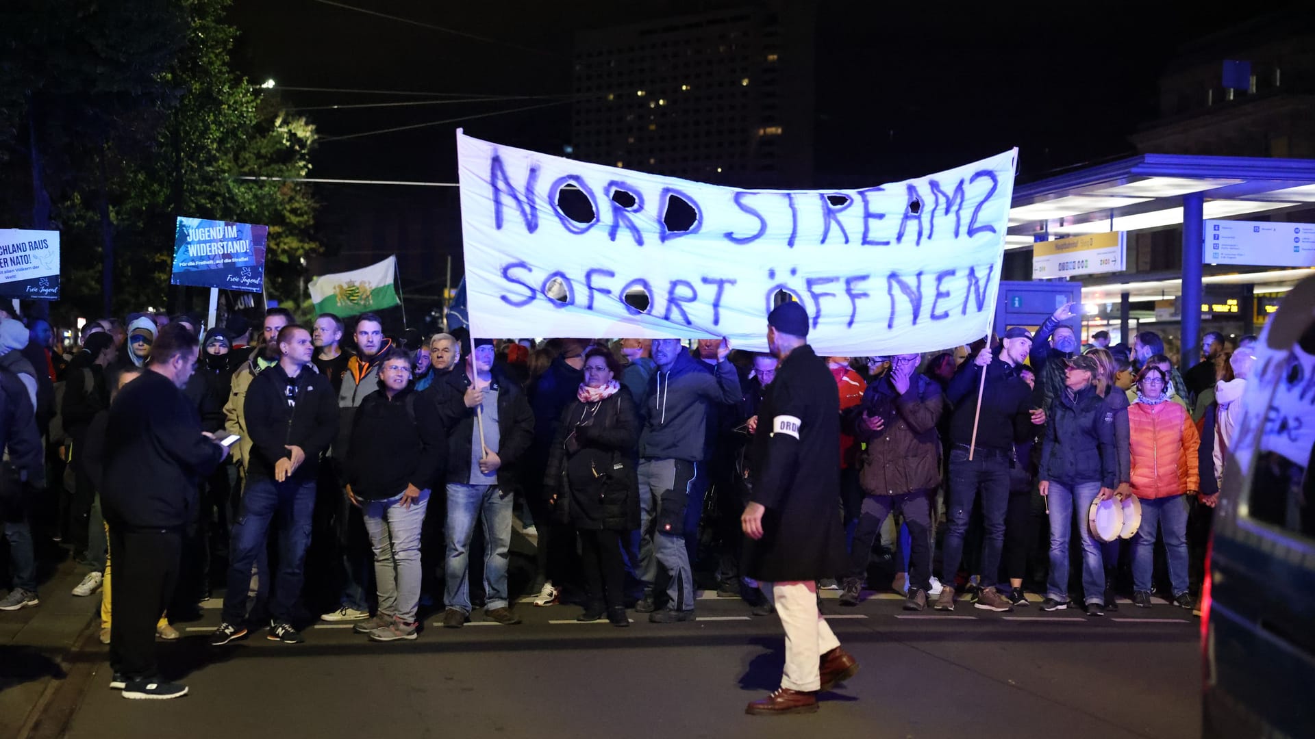 Energiedemo am vergangenen Montag in Leipzig: Diesmal will ein breites Bündnis gegen "demokratiefeindliche Kräfte" auf die Straße gehen.