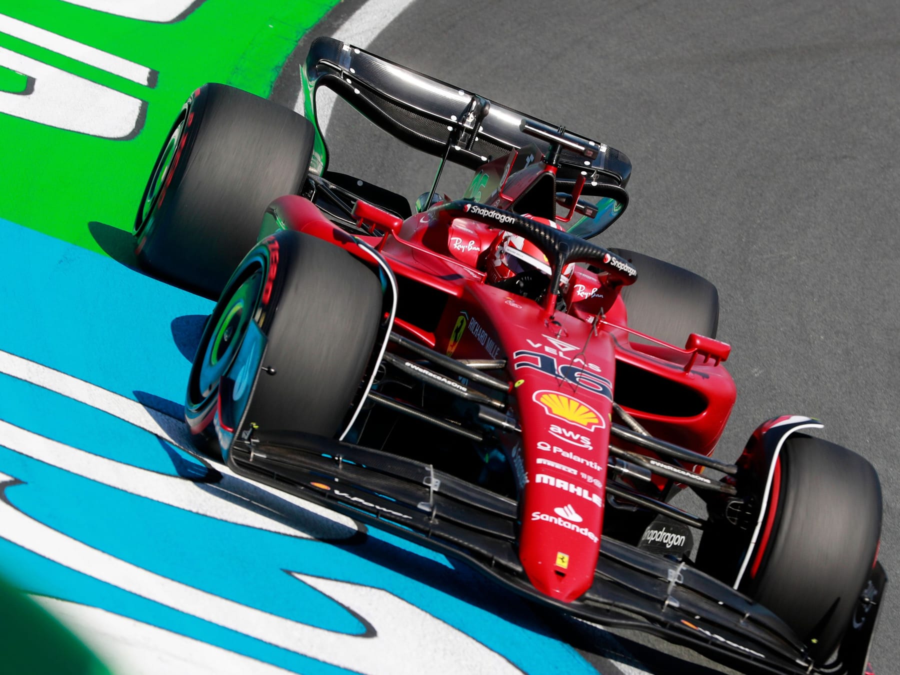 Formel 1 Mick Schumacher schlägt Teamkollegen erneut