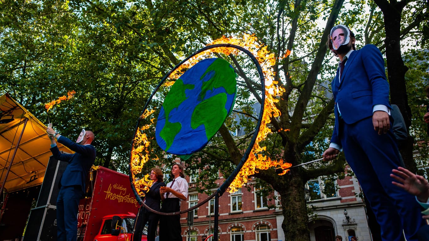 Globaler Klimastreik in Utrecht: Den Weg für die Klimaklagen ebnete die Umweltorganisation Urgenda in den Niederlanden mit ihrem erfolgreichen Gerichtsprozess im Jahr 2019.
