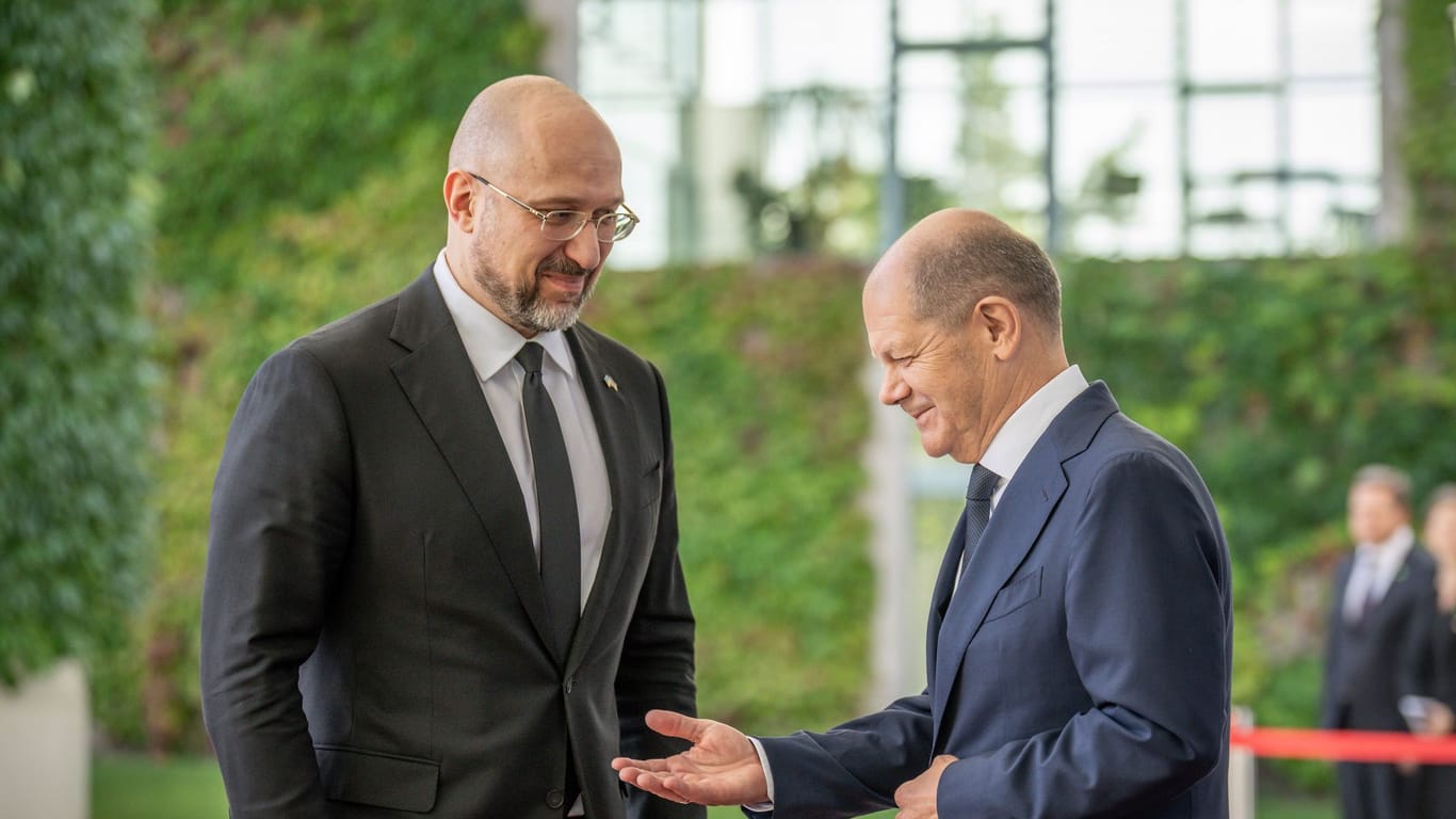 Bundeskanzler Olaf Scholz und Denys Schmyhal: Der Ministerpräsident der Ukraine traf zuvor bereits Bundespräsident Steinmeier.
