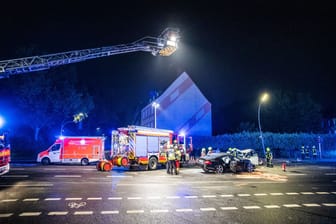 Unfall an einer Kreuzung in Gelsenkirchen: Vermutlich war der Fahrer betrunken.