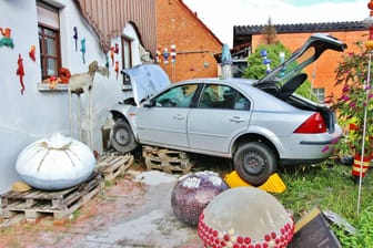 Schwerer Unfall bei Lichtenwald: Der Fahrer des Wagens wurde leicht verletzt.