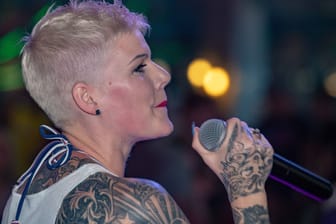 Melanie Müller: Die Sängerin hat nach dem Nazi-Skandal nun neue Probleme.
