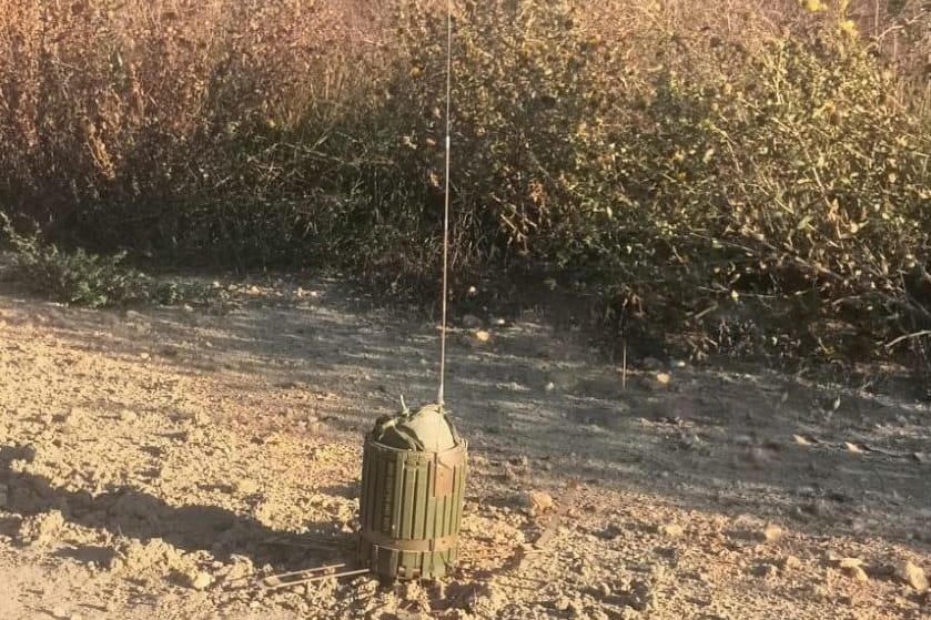 Antipanzer-Mine vom Typ AT-2: Das Bild soll in der Region Cherson entstanden sein – unklar ist, wer die Waffe an die Ukraine geliefert hat.