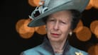 Prinzessin Anne: Die Royal begleitete den Sarg ihrer Mutter nach London.