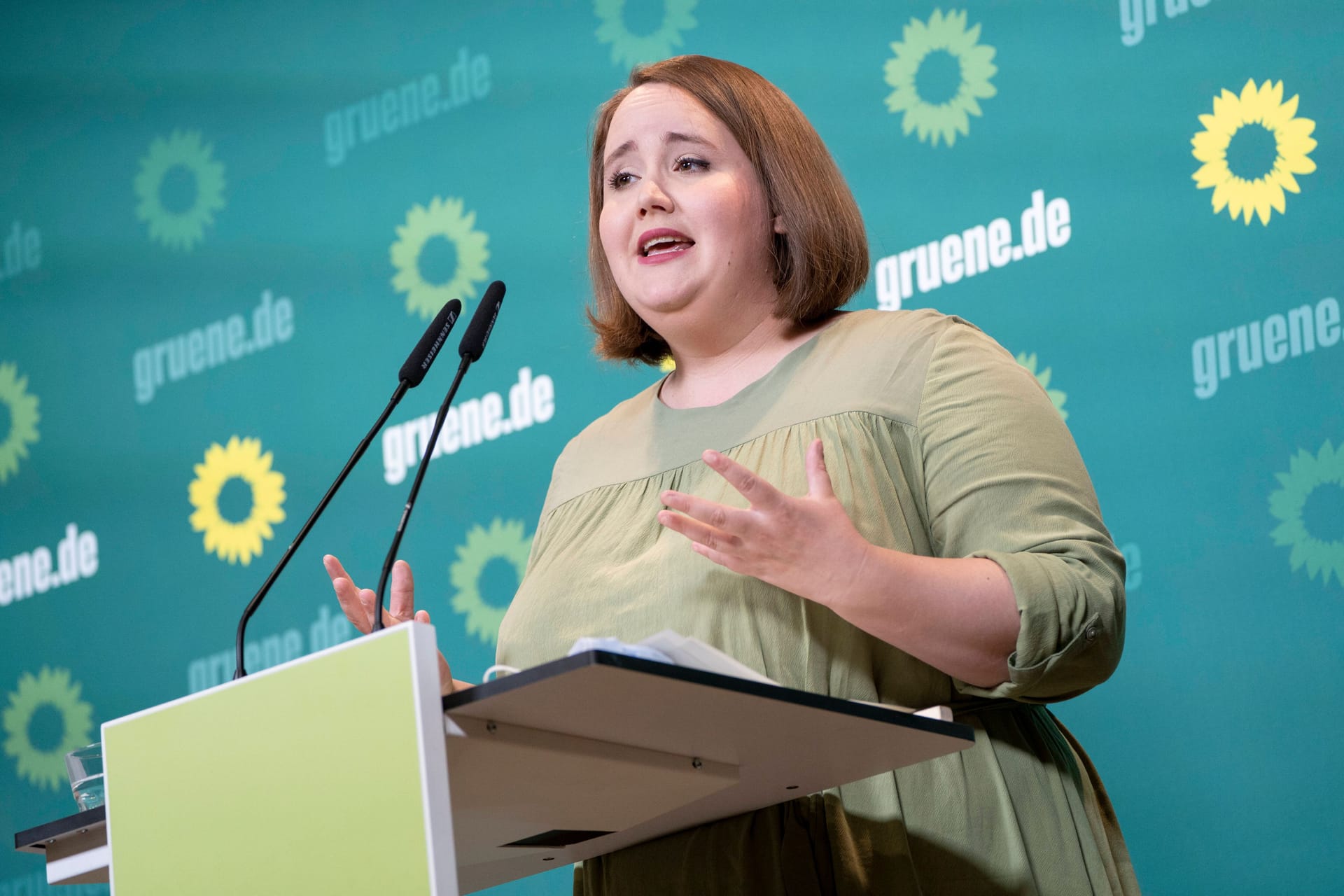 Ricarda Lang: Die Parteivorsitzende der Grünen hat eine Entschuldigung von Till Backhaus angenommen.