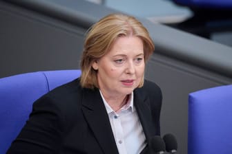 Bärbel Bas, Präsidentin des Deutschen Bundestages, fordert weitere Entlastungen für soziale schwache Menschen.