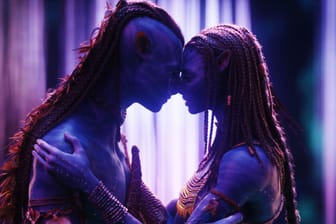 Liebe: Die Beziehung zwischen Sully (Worthington, li.) und Neytiri (Saldana) ist wichtiger Bestandteil von "Avatar".
