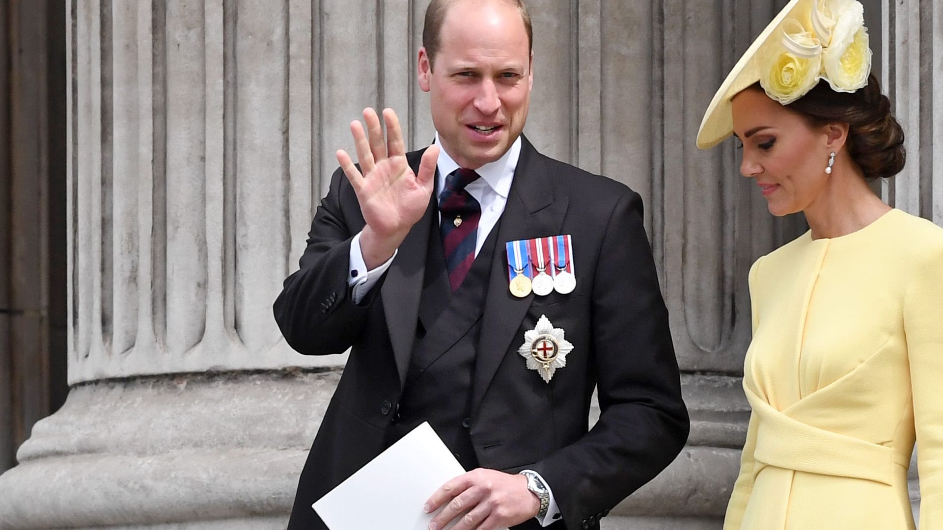Neue Titel: William und Kate sind nun der Prinz und die Prinzessin von Wales. Neue Titel: William und Kate sind nun der Prinz und die Prinzessin von Wales.