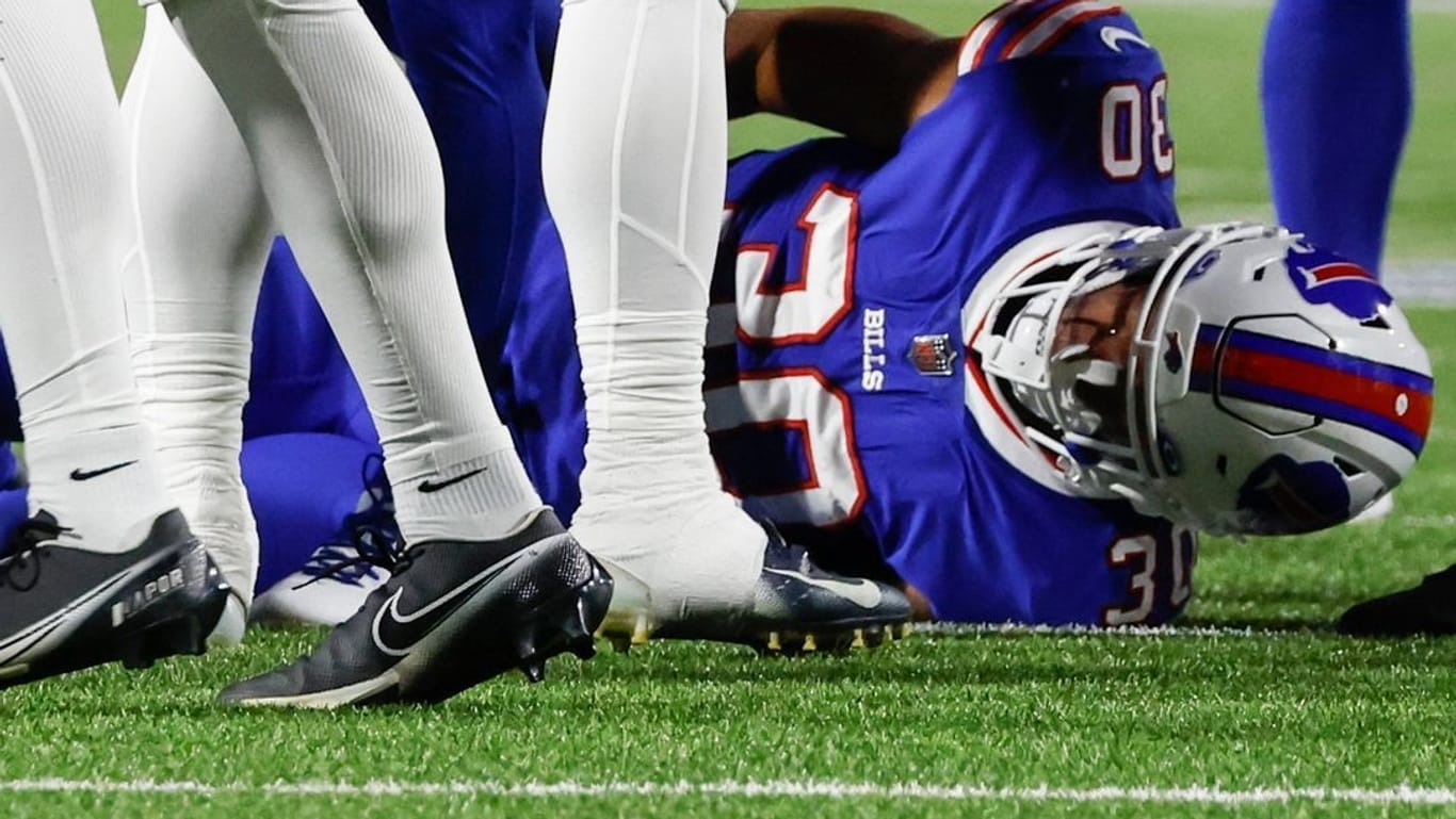 Buffalo Bills Cornerback Dane Jackson: Er blieb nach einem Zusammenprall liegen.