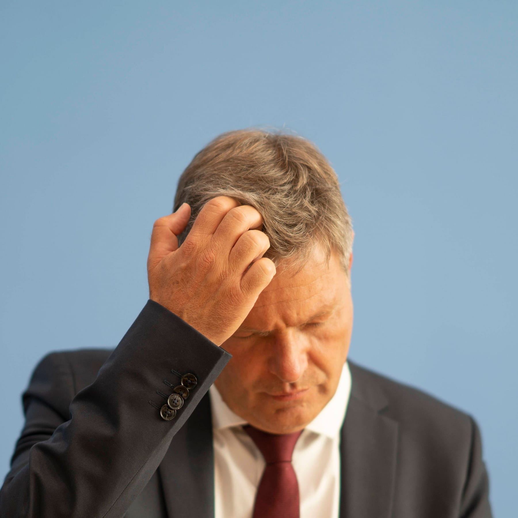 bundespressekonferenz-in-berlin-vorstellung-ergebnisse-zweiter-stresstest-zweite-sonderanalyse-winter-2022-2023-robert-habeck-bundeswirtschaftsminister-erlaeutert-die-stresstestergebnisse-auf-der-bundespressekonferenz-bundespressekonferenz-in-berlin-vorstellung-ergebnisse-zweiter-stresstest-zweite-sonderanalyse-winter-2022-2023-robert-habeck-bundeswirtschaftsminister-erlaeutert-die-stresstestergebnisse-auf-der-bundespressekonferenz-berlin-berlin-deutschland-haus-der-bundespressekonferenz.jpg