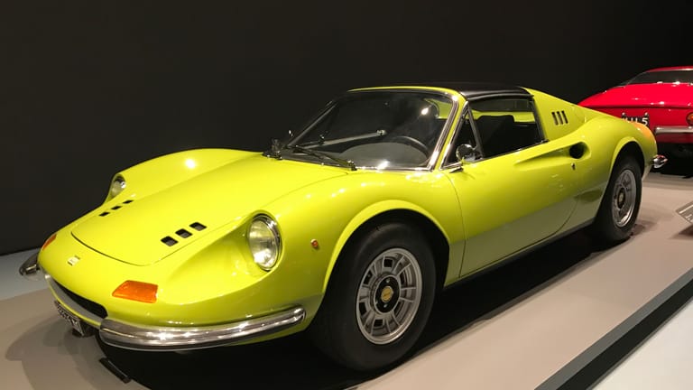 Dino 246 GTS: Mit dem vergleichsweise günstigen Modell erschloss sich Ferrari neue Kundenkreise.
