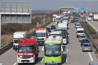 Die A9: Zwischen Leipzig-West und Kreuz Rippachtal bleibt die Autobahn am Mittwoch dicht.