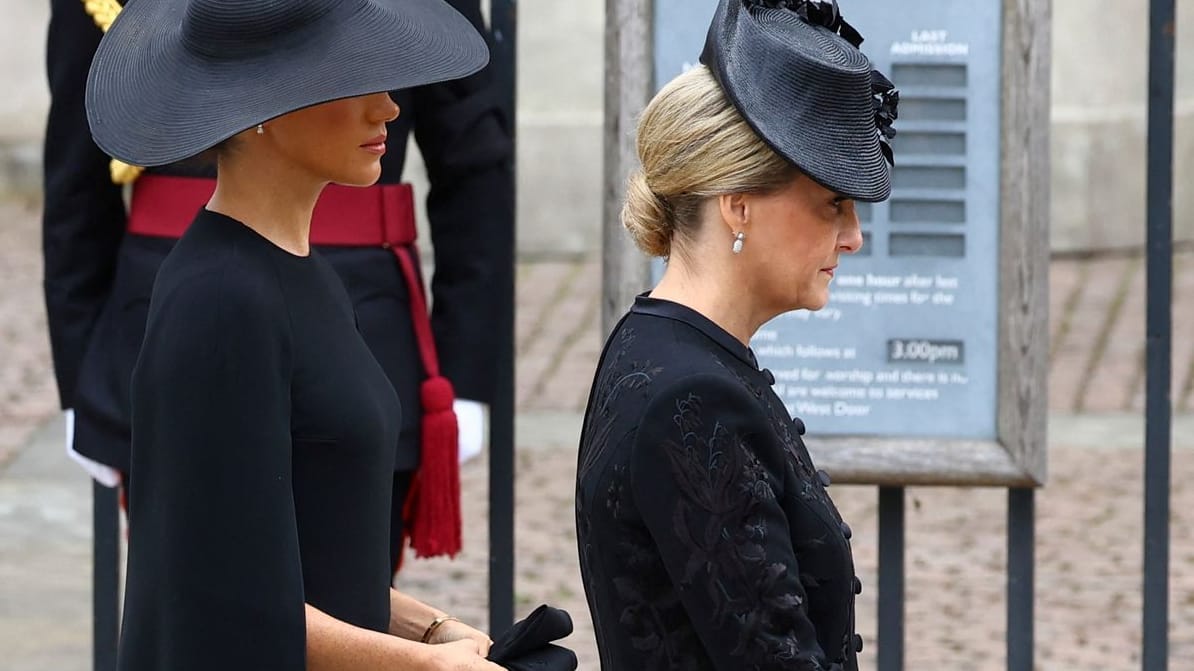 Dieser strenge Dresscode gilt beim Staatsbegräbnis der Queen