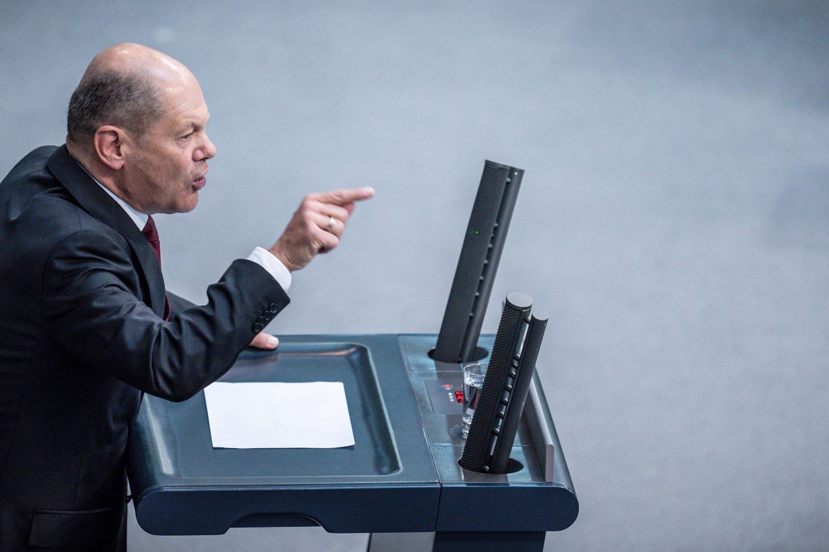 Olaf Scholz: Der Bundeskanzler kritisiert die Unions-Fraktion scharf.