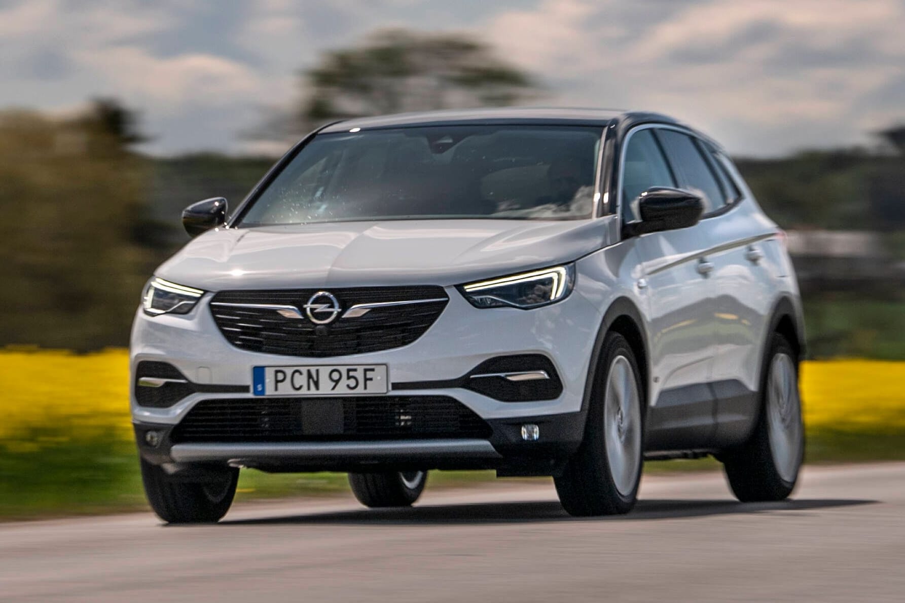 Gutes Platzangebot: Der Opel Grandland ist ein komfortables Reiseauto für maximal fünf Personen.