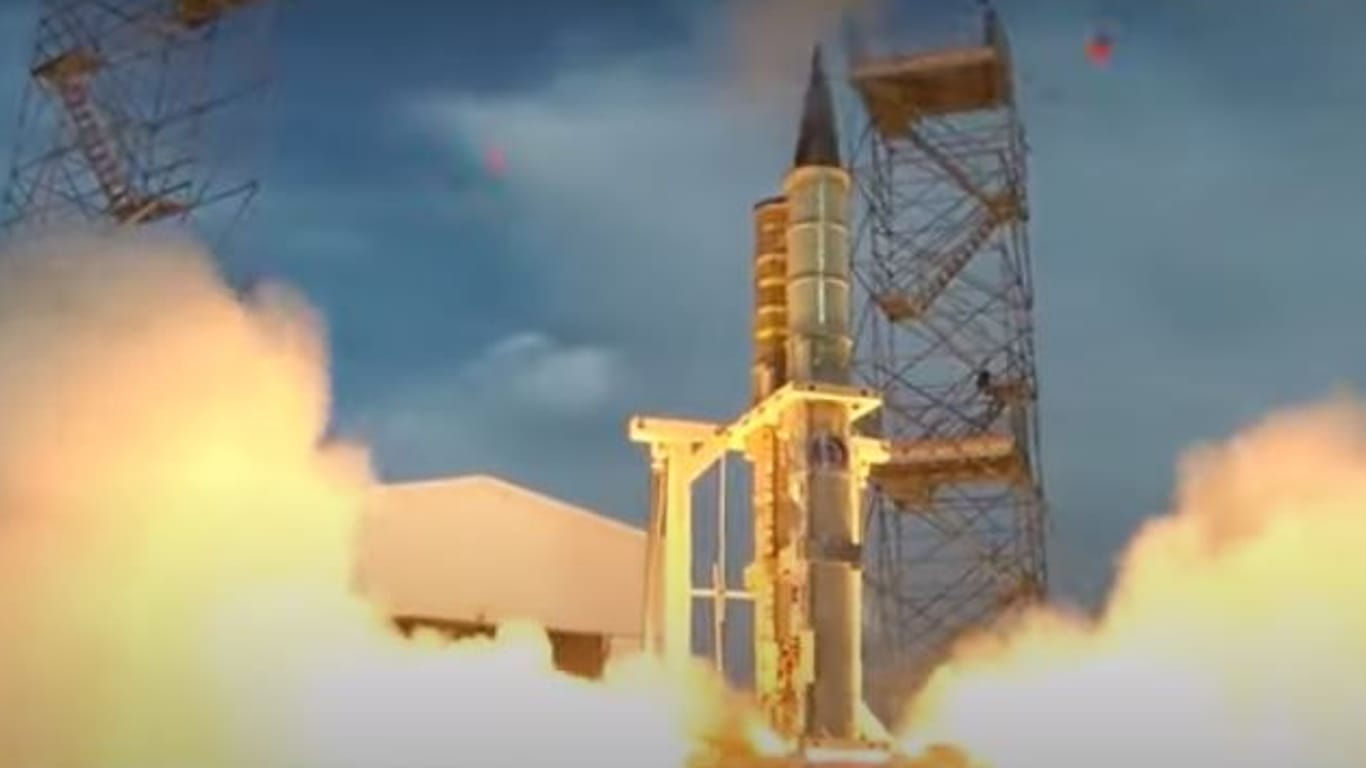 Start einer israelischen "Arrow 3"-Rakete: 2025 könnte das Raketenabwehrsystem auch in Deutschland einsatzbereit sein.