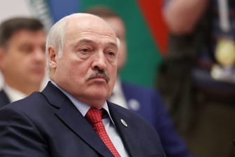Alexander Lukaschenko will im Land härter gegen seine Kritiker vorgehen – auch mit Kriegsrecht.
