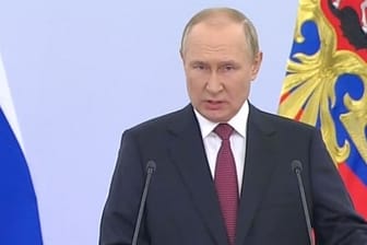 Wladimir Putin: In Moskau begründet der russische Präsident die völkerrechtswidrige Annexion der besetzten Gebiete mit einer Propagandarede.