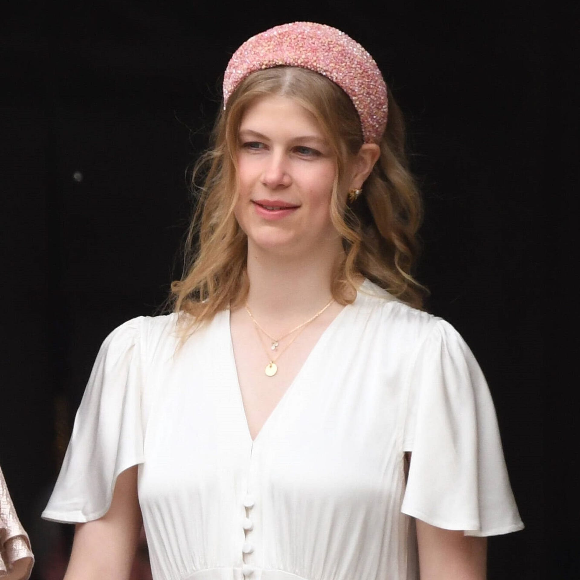 Lady Louise Windsor: Die 18-Jährige ist die Tochter von Prinz Edward und Gräfin Sophie. Sie ist auf Platz 15 der Thronfolge.