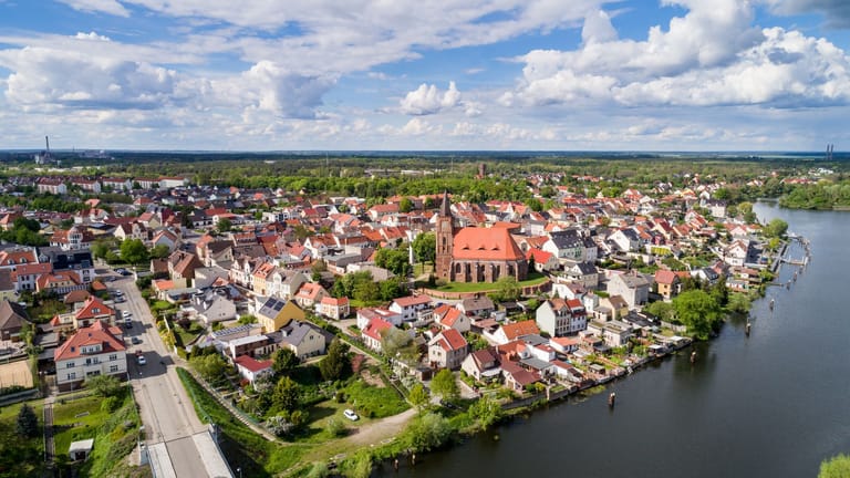 Blick auf Eisenhüttenstadt (Symbolbild): Brandenburg hat bei der Grundsteuerreform das Bundesmodell übernommen.
