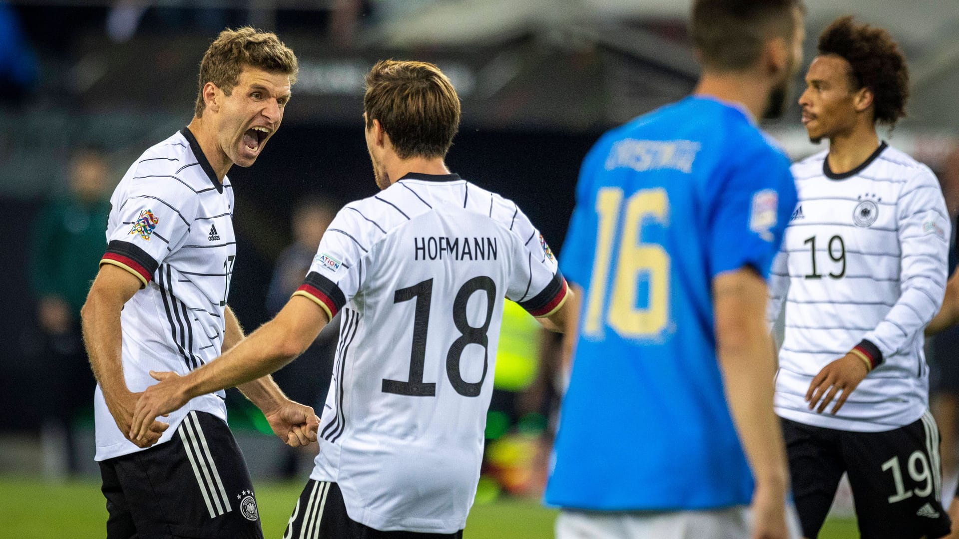 Thomas Müller (l.): Der Profi des FC Bayern will sich den Traum vom Gewinn seines zweiten WM-Titels verwirklichen.