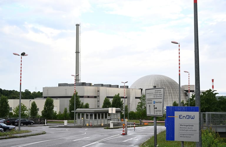 Das Kernkraftwerk Neckarwestheim (Archivbild): Atomkraftgegner hatten vor Schäden im Kraftwerk gewarnt.