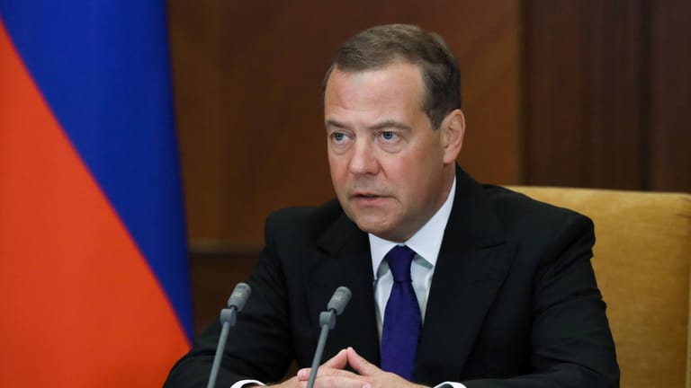 Dimitri Medwedew: Der ehemalige russische Präsident hat Deutschland als "unfreundliches Land" bezeichnet.