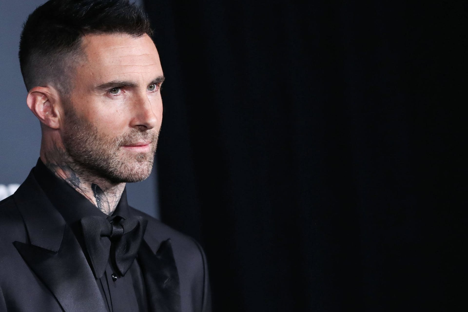 Adam Levine: Der Musiker spricht über sein Fehlverhalten.