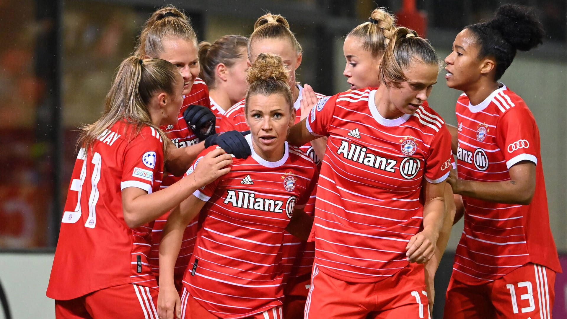 Jubel beim FC Bayern: die Frauen stehen in der Gruppenphase der Champions League.