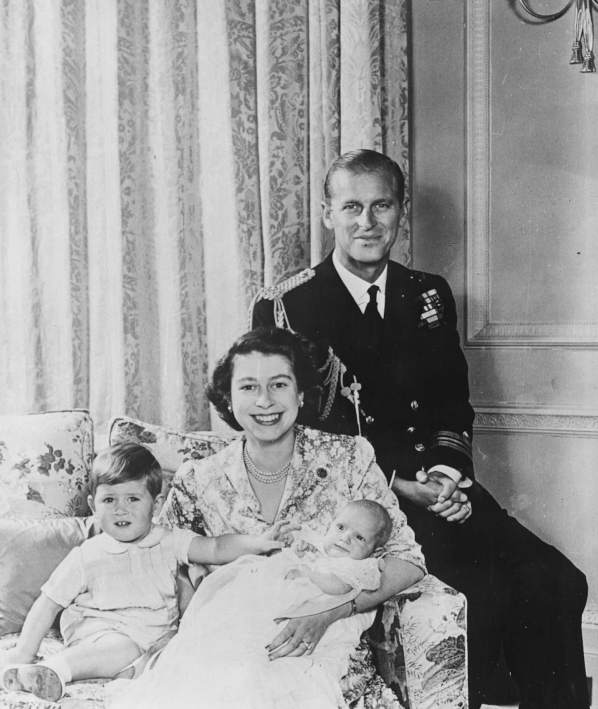Kleine Familie: Bevor Elizabeth den Thron bestieg, brachte sie Prinz Charles (1948) und Prinzessin Anne (1950) zur Welt.